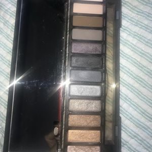 NAKED smoky palette